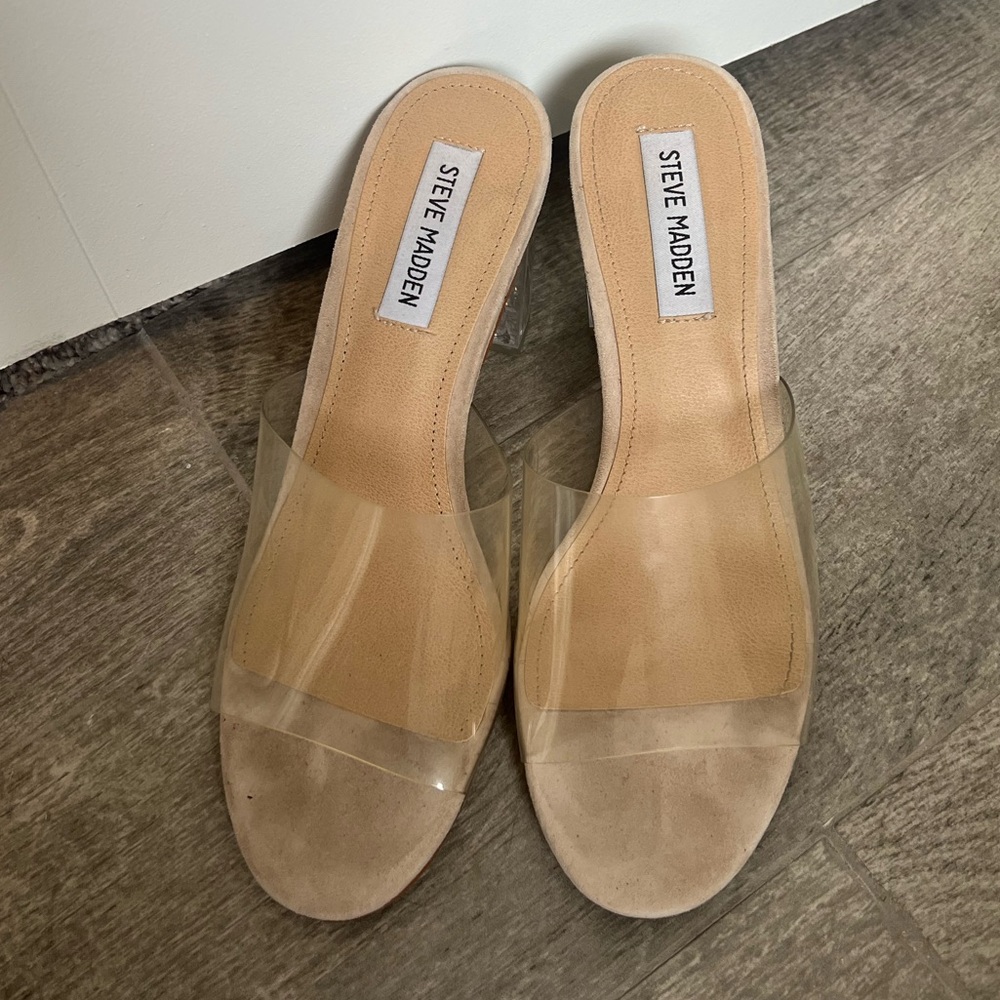 CLEAR STEVE MADDEN CHUNKY HEELS